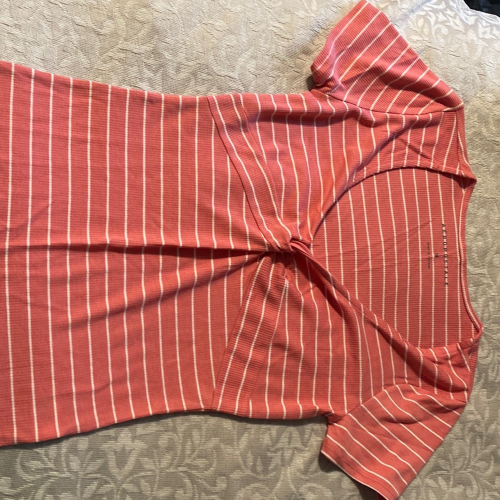pink woman’s top